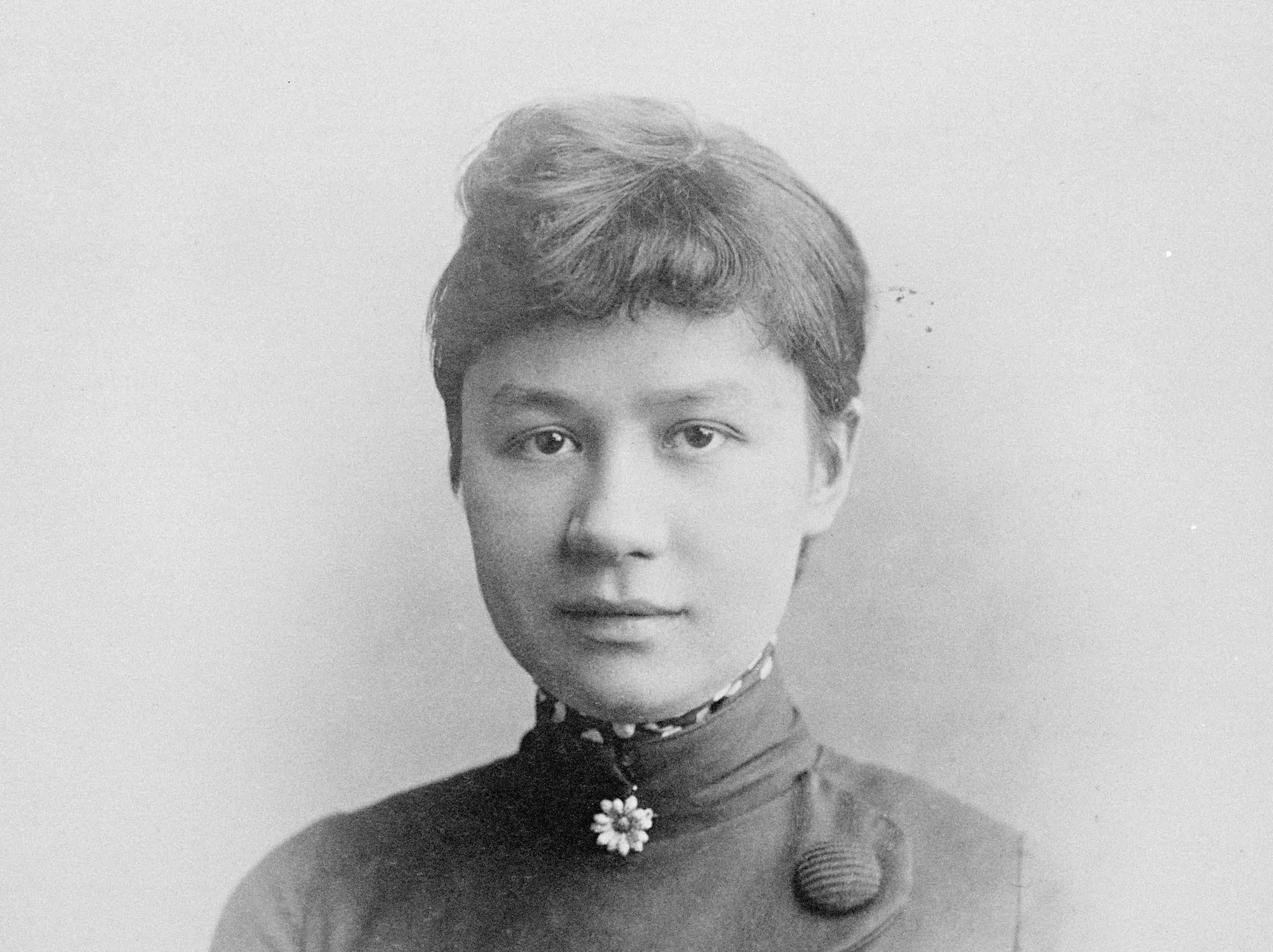 A black and white portrait photograph of Jo van Gogh-Bonger.